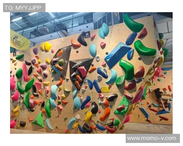 杭州攀岩队包夹战术解析及其在攀岩热点中的重要性探讨